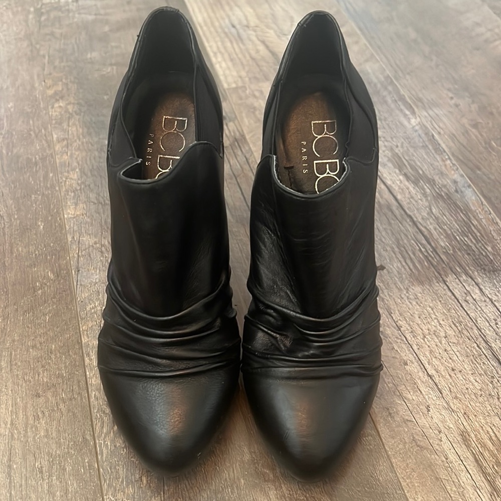 BCBG Paris heeled bootie
